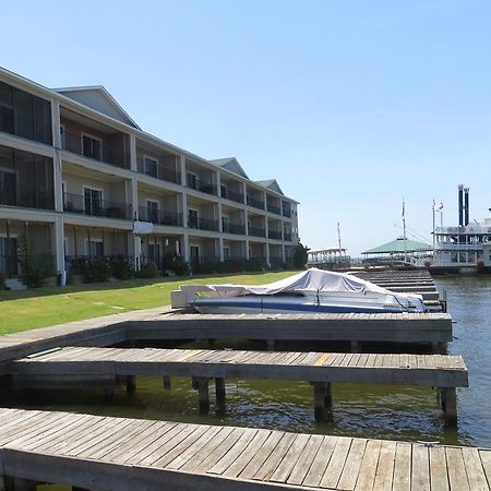 Sunset Harbor Resort Willis Esterno foto